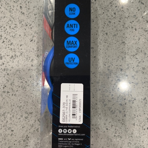 🎈SOLD🎈Arena Cobra Ultra Swipe Mirror Goggles - Picture 7 of 9